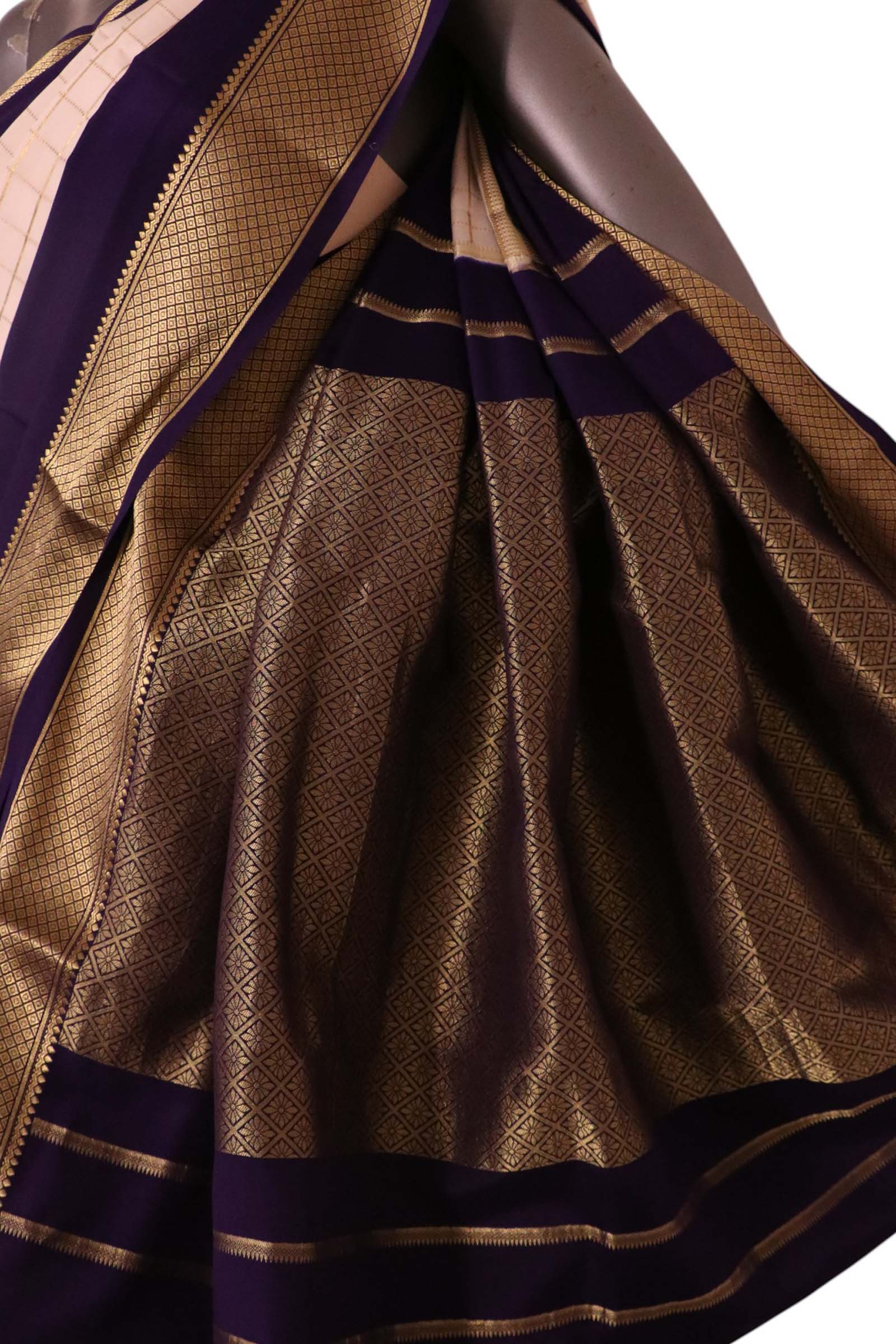 Pure Mysore Crepe Silk Saree AL212195